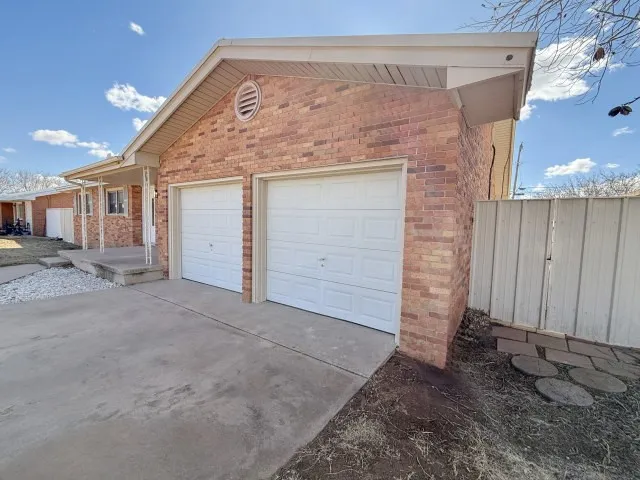 505 17th Street Seagraves, TX 79359