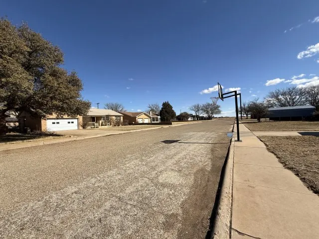 505 17th Street Seagraves, TX 79359