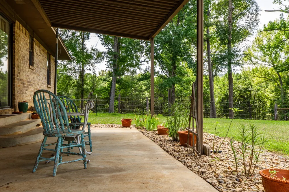 5730 E FM 323 Palestine, TX 75801