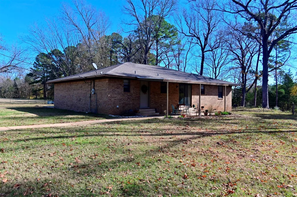 5730 E FM 323 Palestine, TX 75801