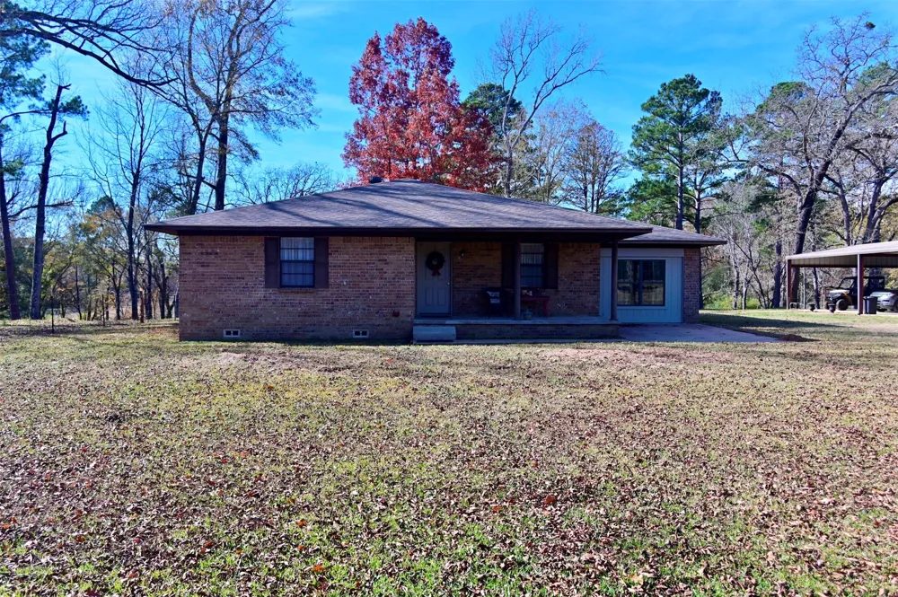 5730 E FM 323 Palestine, TX 75801