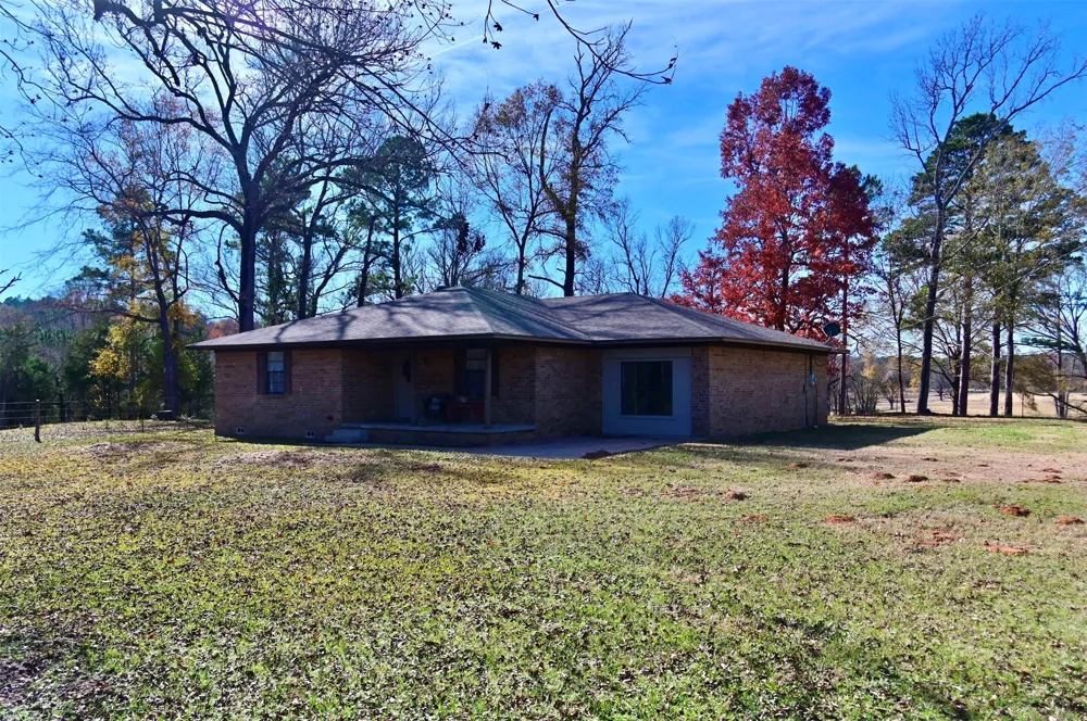 5730 E FM 323 Palestine, TX 75801