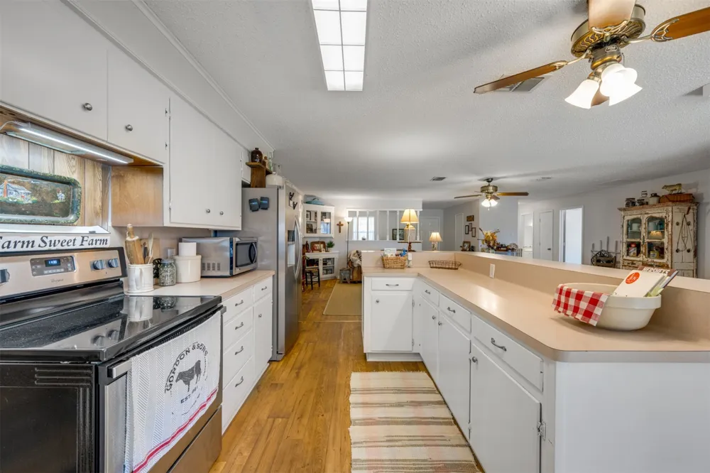 5730 E FM 323 Palestine, TX 75801