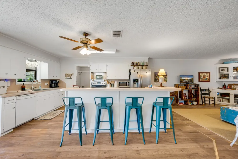 5730 E FM 323 Palestine, TX 75801