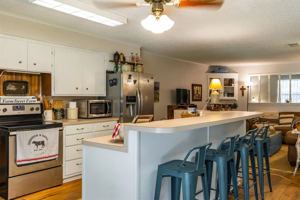 5730 E FM 323 Palestine, TX 75801