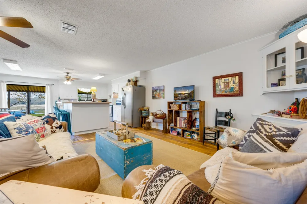 5730 E FM 323 Palestine, TX 75801