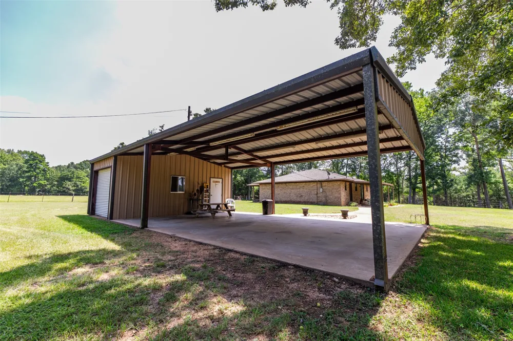 5730 E FM 323 Palestine, TX 75801