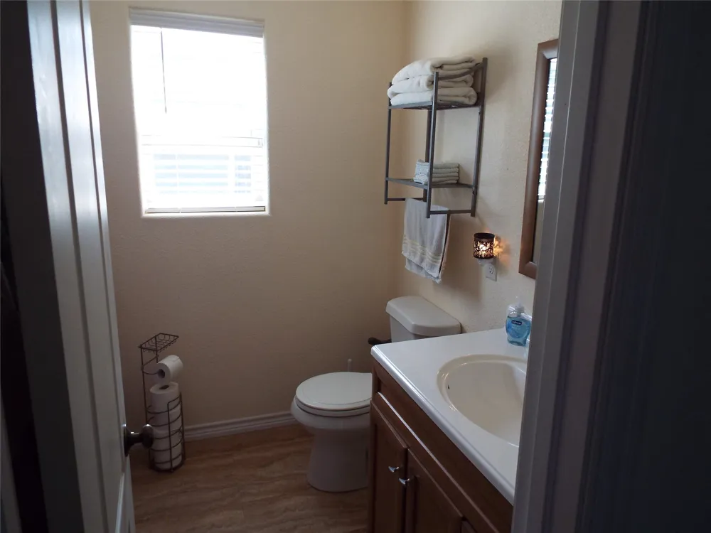 721 Midway Road Tool, TX 75143