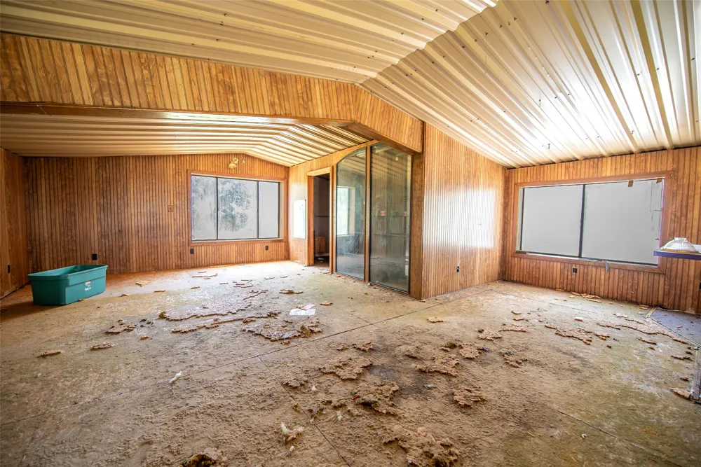 7703 FM 21 ROAD Mount Vernon, TX 75457