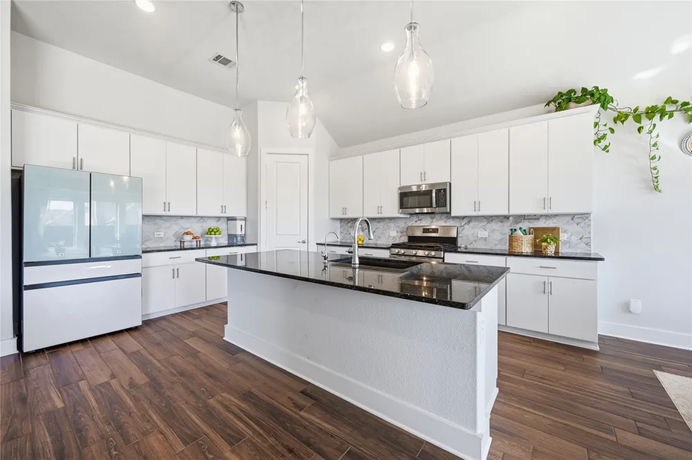 130 Laverna Lane Hickory Creek, TX 75065