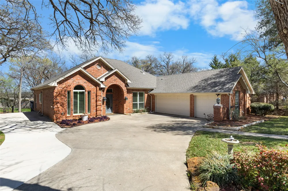 1007 Santa Fe Street Denton, TX 76205