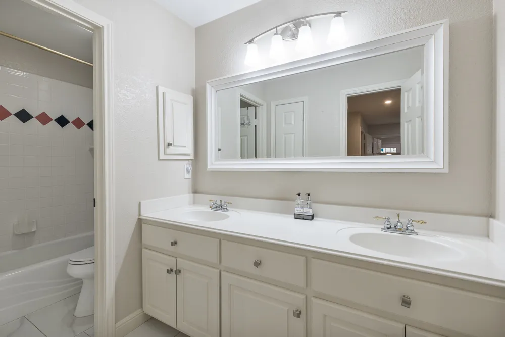 1007 Santa Fe Street Denton, TX 76205