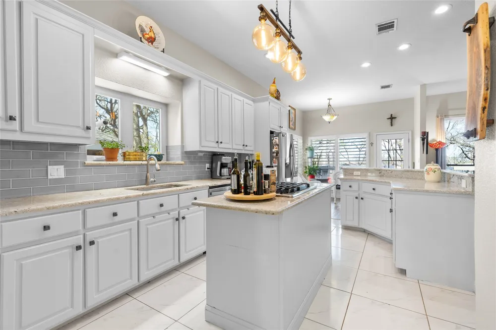 1007 Santa Fe Street Denton, TX 76205