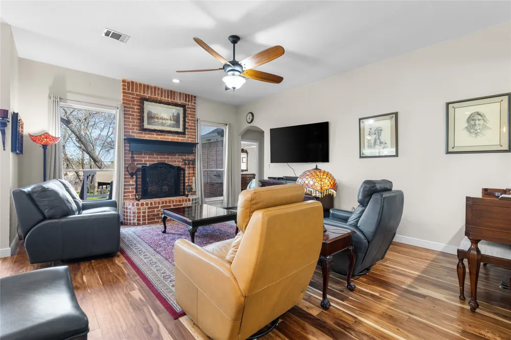 1007 Santa Fe Street Denton, TX 76205