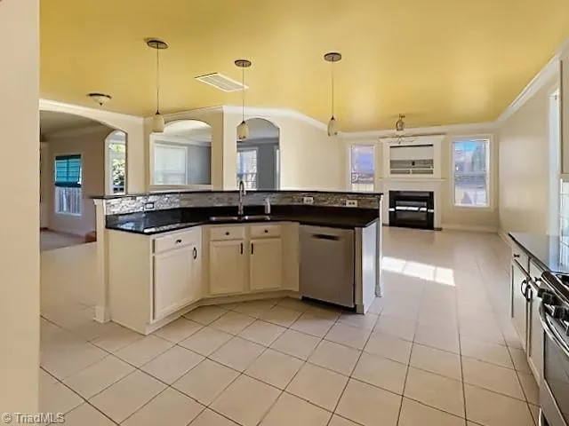 107 Autumn Frost Avenue Statesville, NC 28677