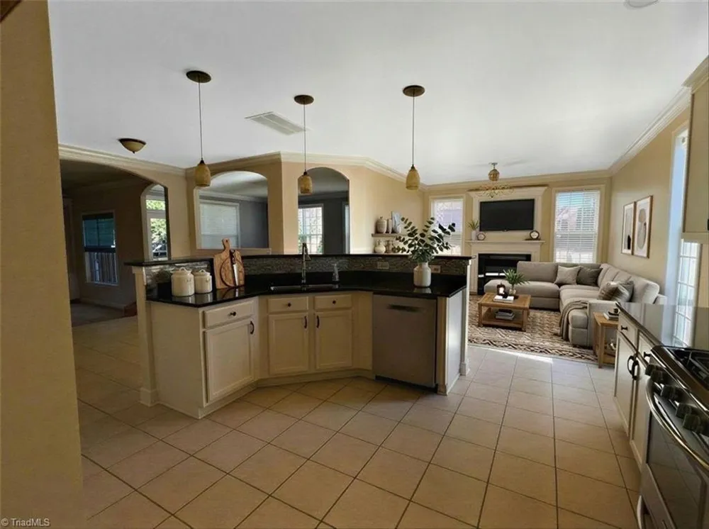 107 Autumn Frost Avenue Statesville, NC 28677
