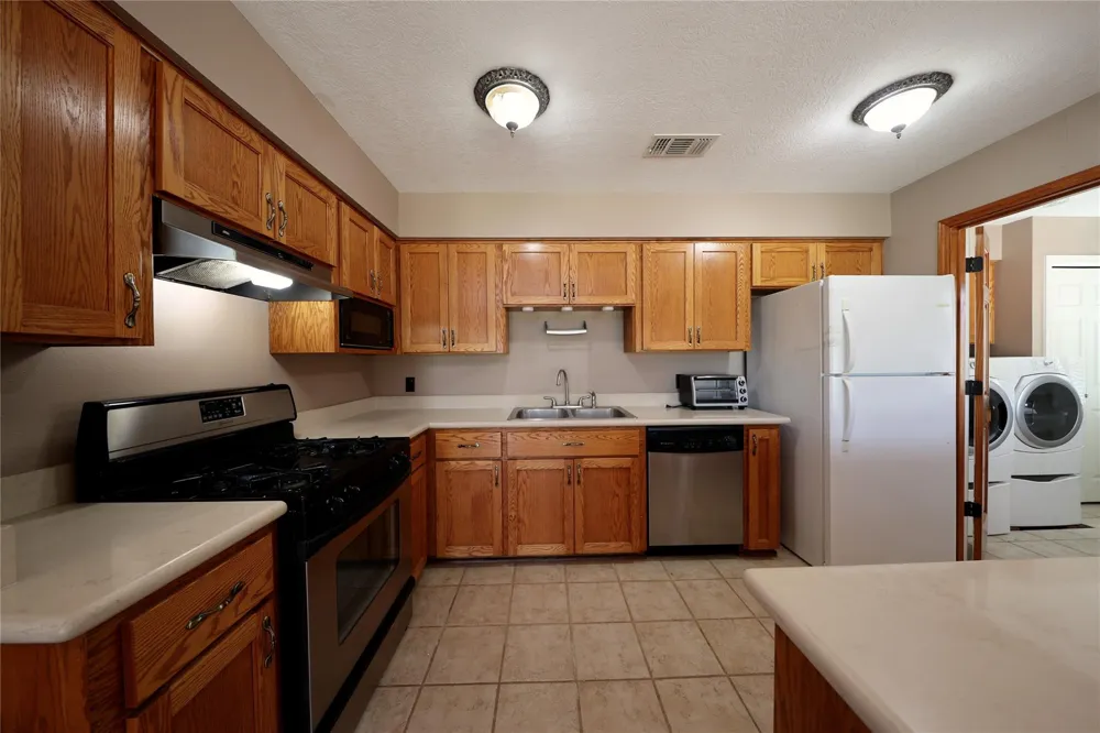 3337 Brunes Mill Road Columbus, TX 78934