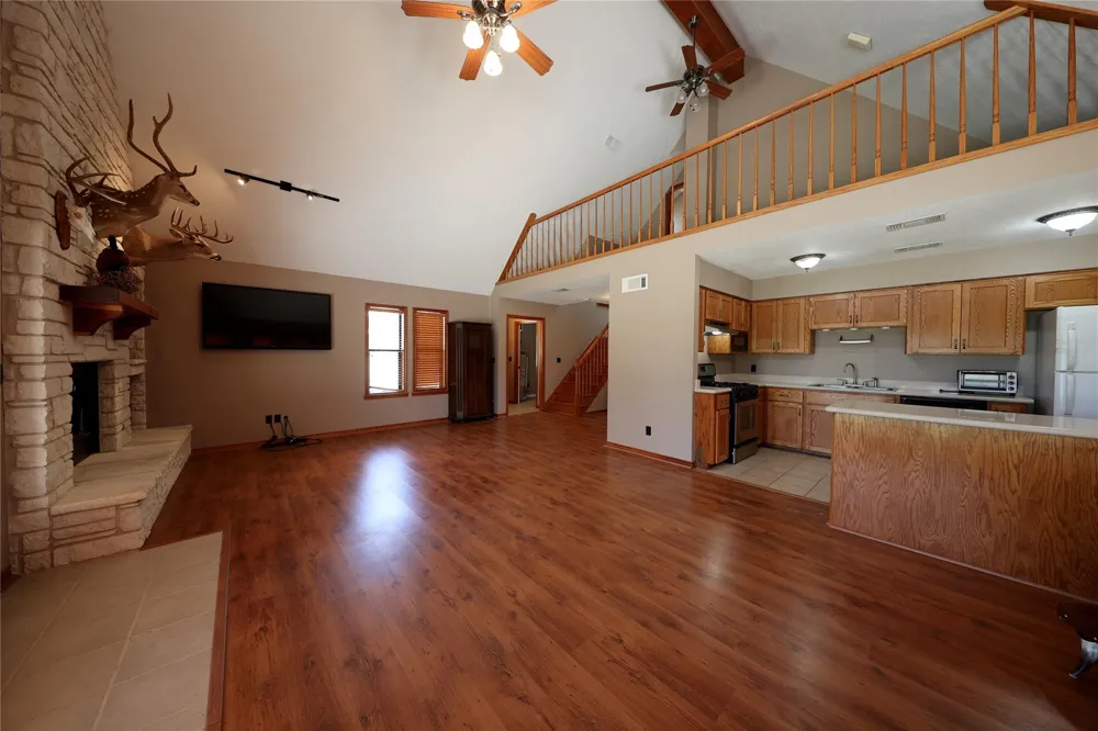 3337 Brunes Mill Road Columbus, TX 78934