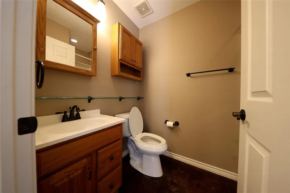 3337 Brunes Mill Road Columbus, TX 78934