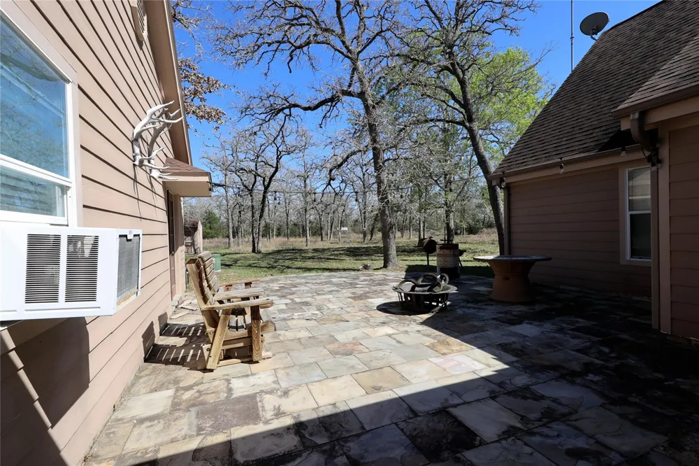 3337 Brunes Mill Road Columbus, TX 78934