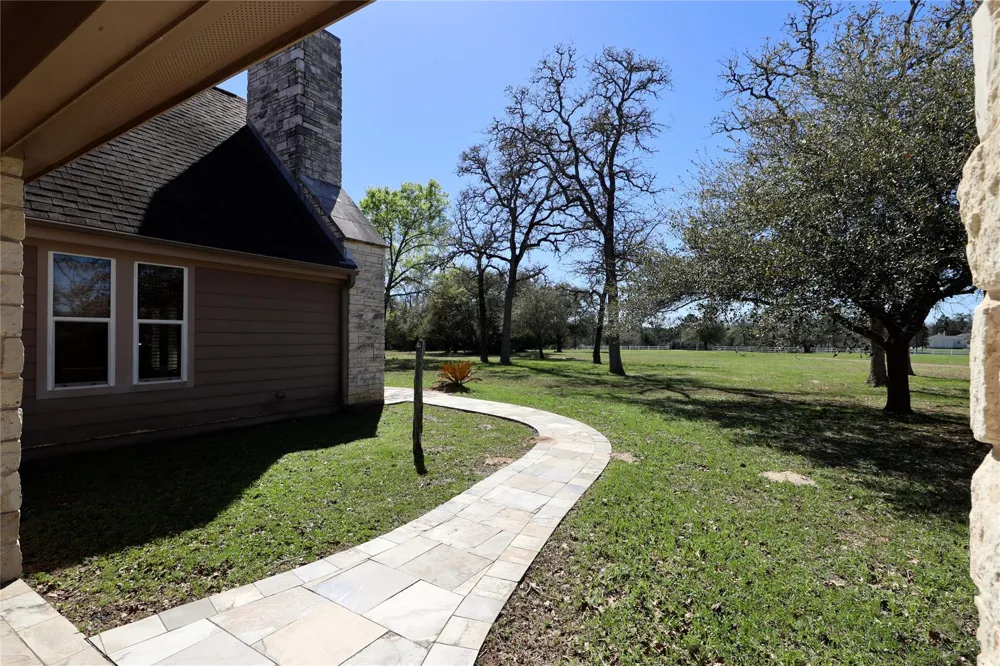 3337 Brunes Mill Road Columbus, TX 78934