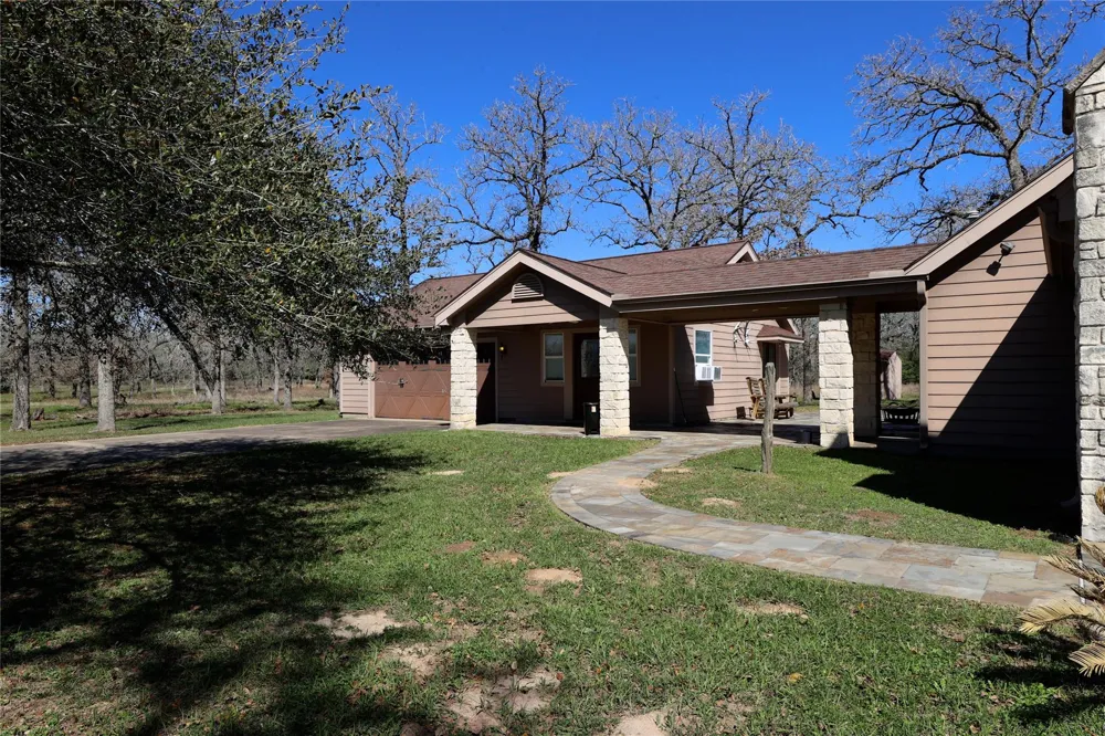 3337 Brunes Mill Road Columbus, TX 78934