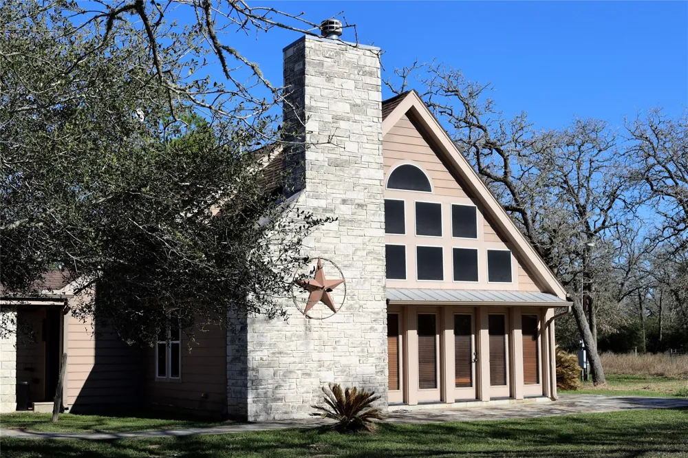3337 Brunes Mill Road Columbus, TX 78934