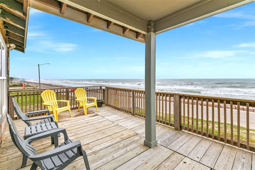 902 Beach Drive Surfside Beach, TX 77541