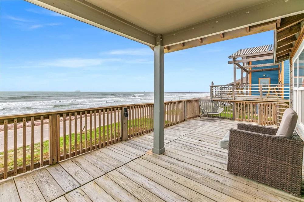 902 Beach Drive Surfside Beach, TX 77541