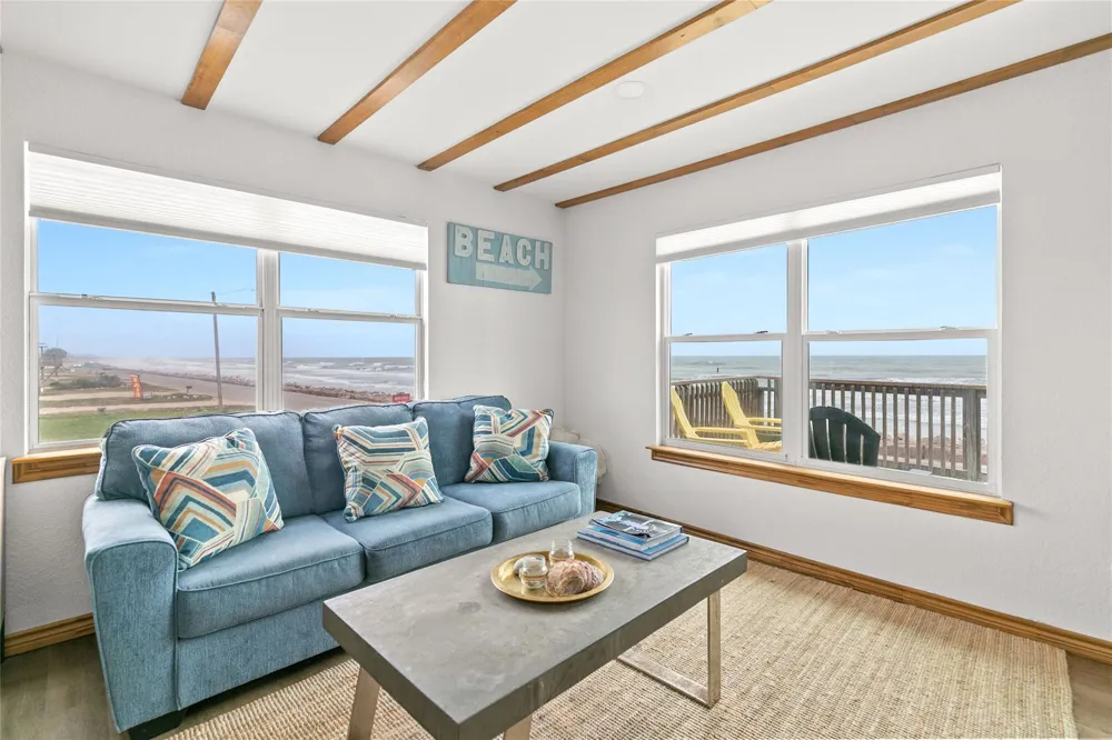 902 Beach Drive Surfside Beach, TX 77541