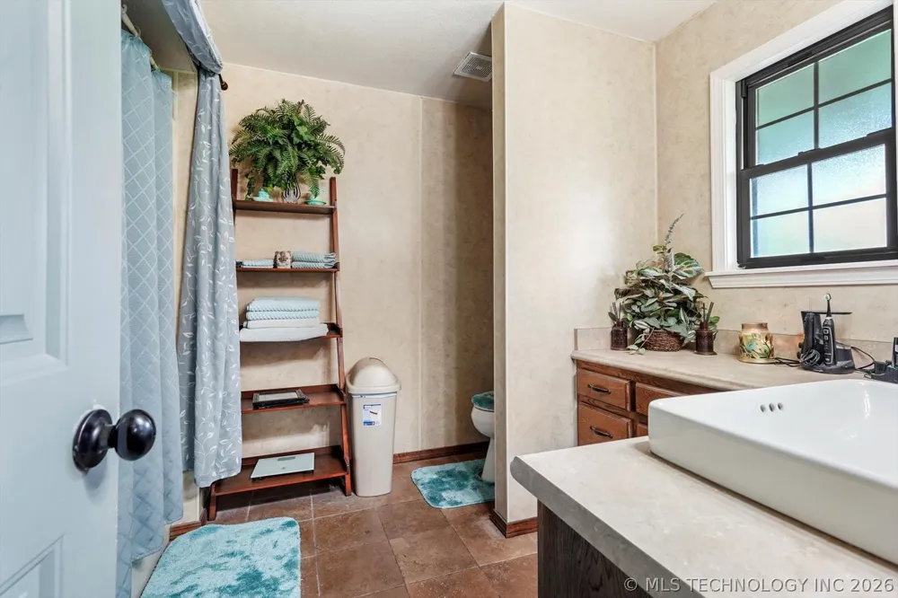 4152 W Oak Street Skiatook, OK 74070