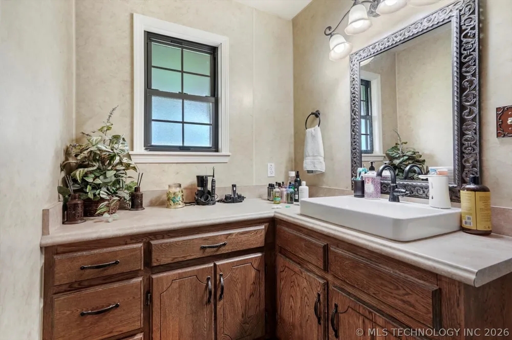 4152 W Oak Street Skiatook, OK 74070