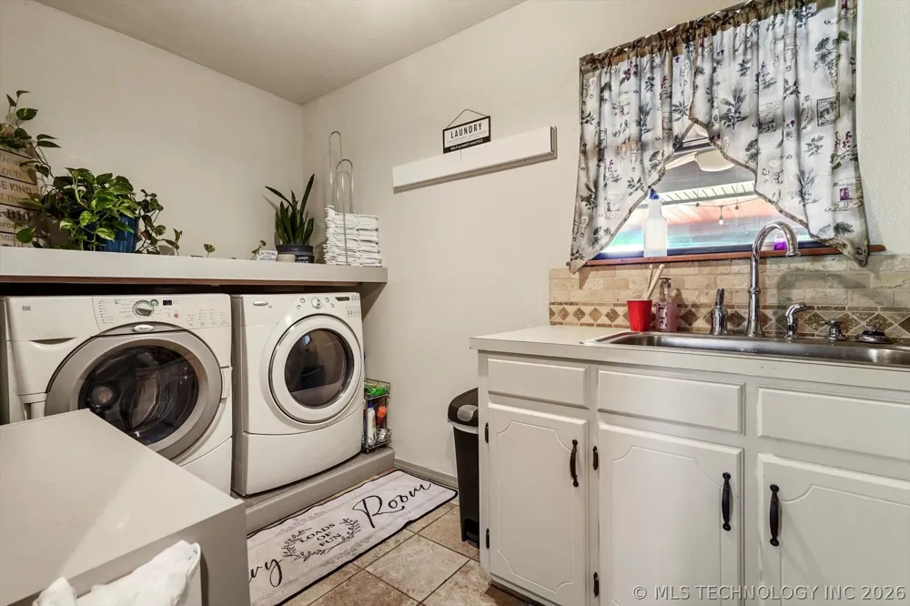 4152 W Oak Street Skiatook, OK 74070