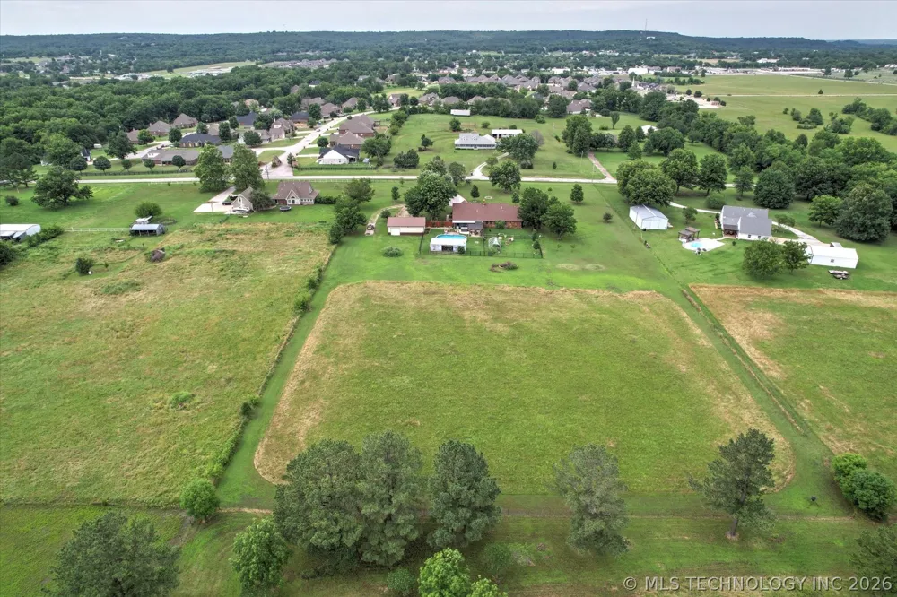 4152 W Oak Street Skiatook, OK 74070