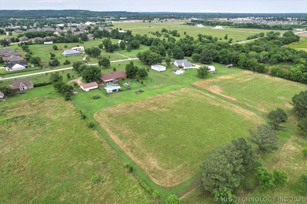 4152 W Oak Street Skiatook, OK 74070