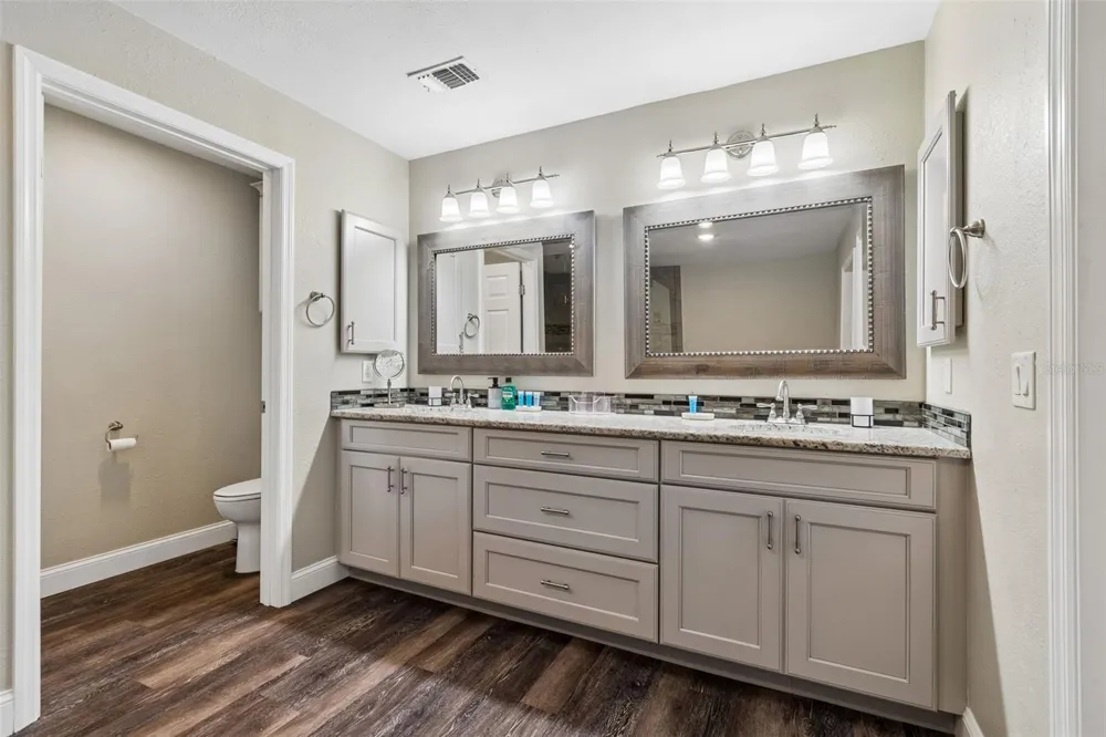 9901 BAY DRIVE Gibsonton, FL 33534