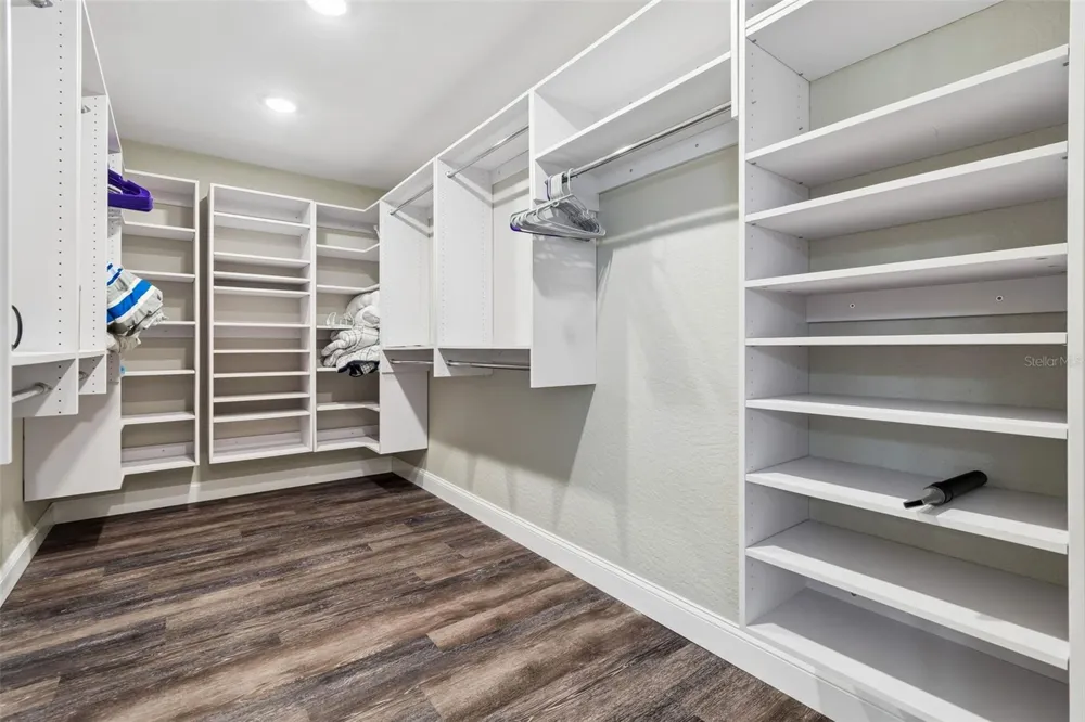 9901 BAY DRIVE Gibsonton, FL 33534