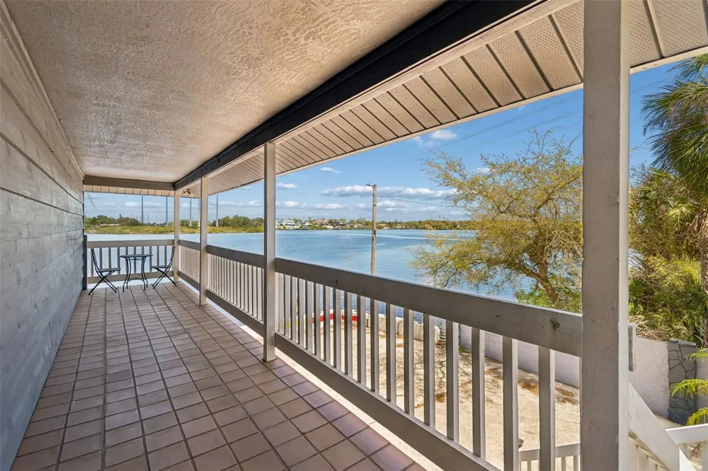 9901 BAY DRIVE Gibsonton, FL 33534