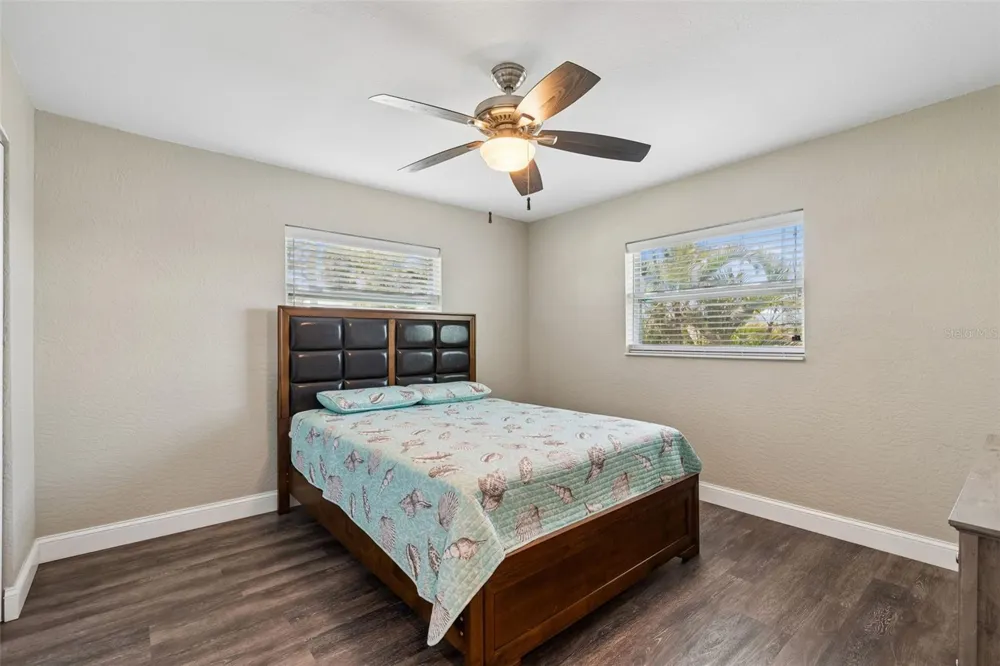 9901 BAY DRIVE Gibsonton, FL 33534