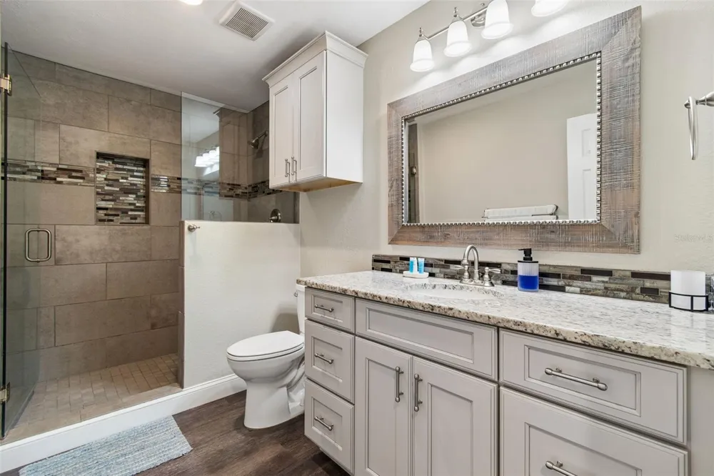 9901 BAY DRIVE Gibsonton, FL 33534