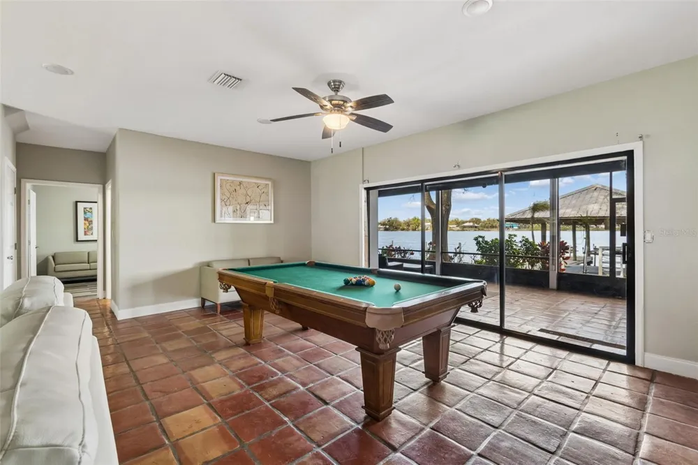 9901 BAY DRIVE Gibsonton, FL 33534