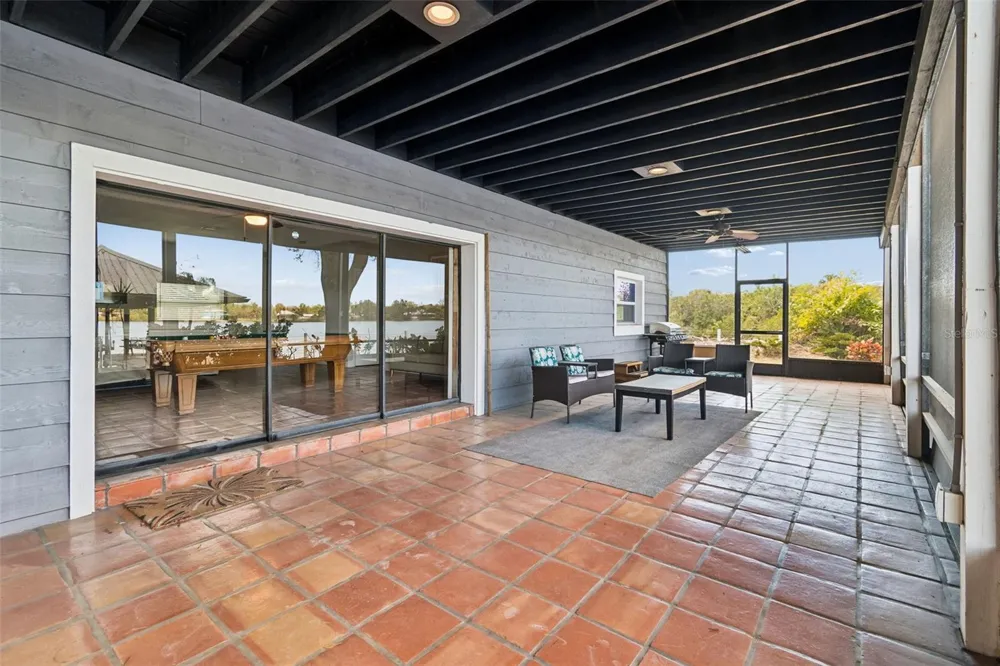 9901 BAY DRIVE Gibsonton, FL 33534