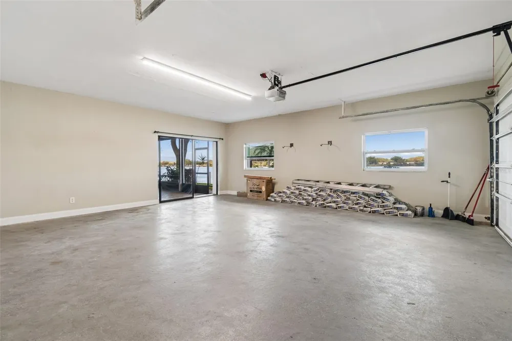 9901 BAY DRIVE Gibsonton, FL 33534
