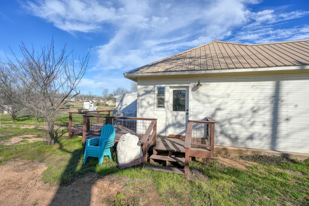 305 W Tarrant Street Llano, TX 78643