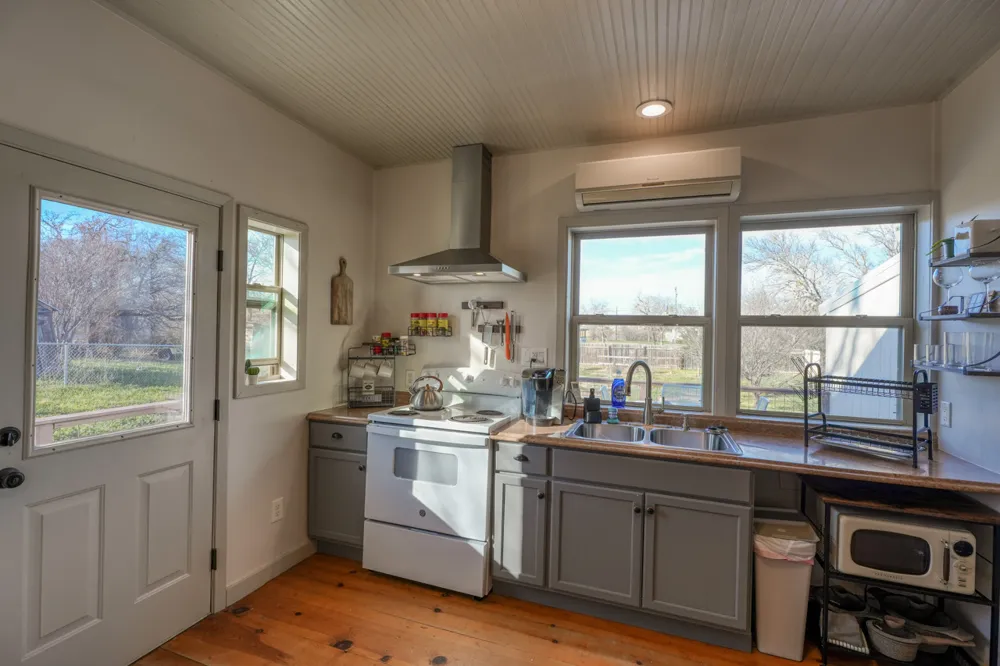 305 W Tarrant Street Llano, TX 78643
