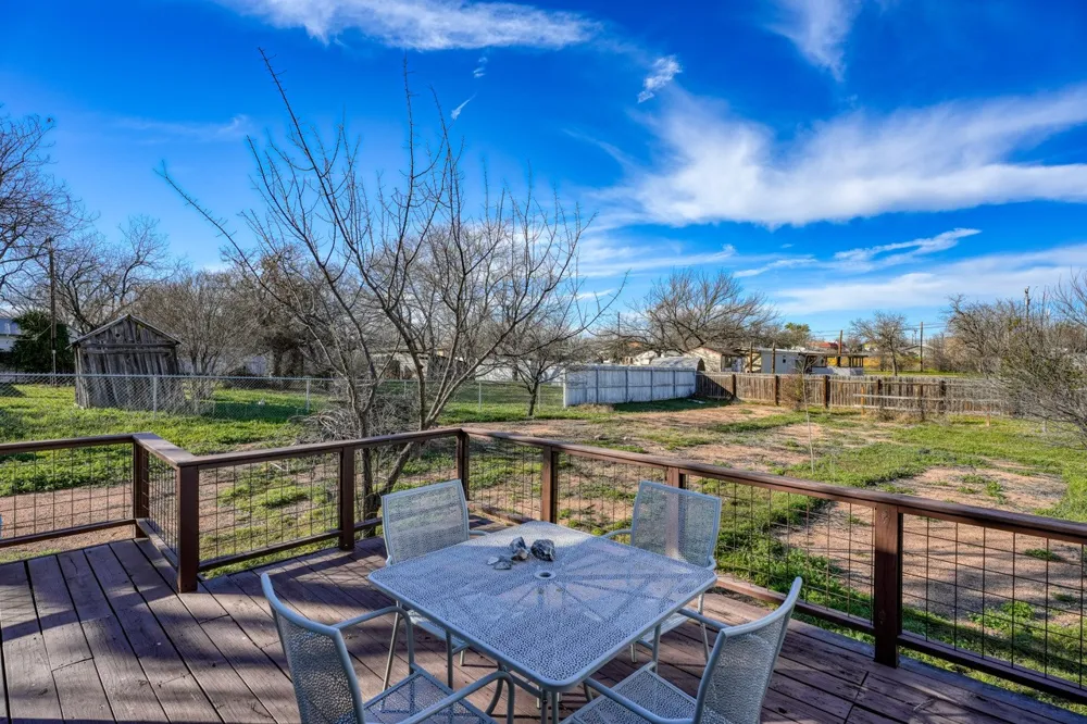 305 W Tarrant Street Llano, TX 78643