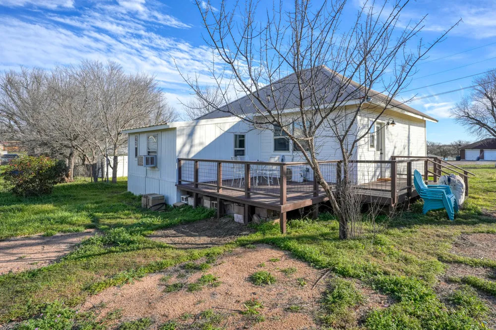 305 W Tarrant Street Llano, TX 78643