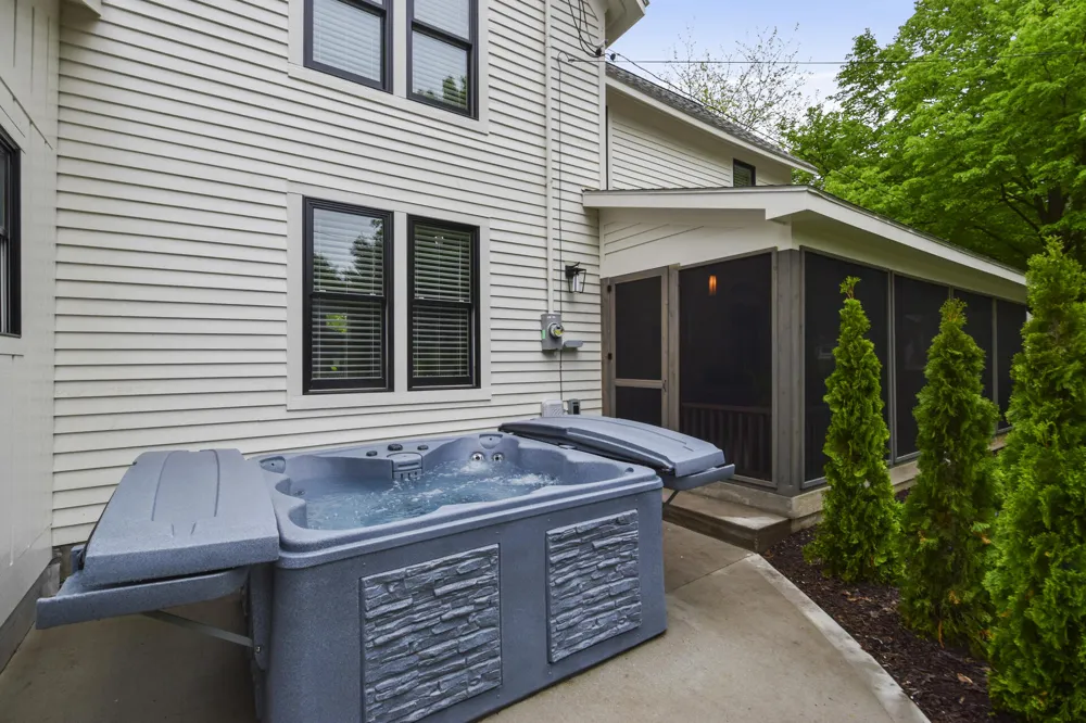 748 Holland Street Saugatuck, MI 49453
