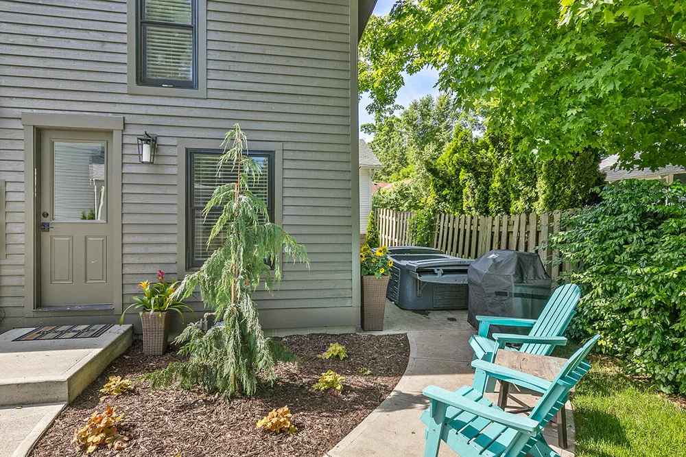 748 Holland Street Saugatuck, MI 49453