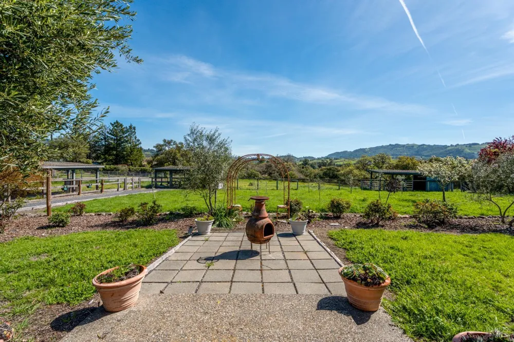 4436 Grange Road Santa Rosa, CA 95404